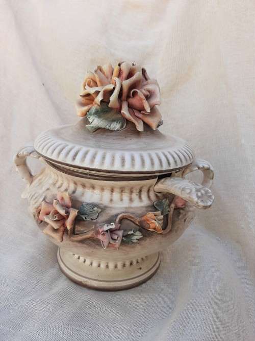 Capodimonte soup tureen