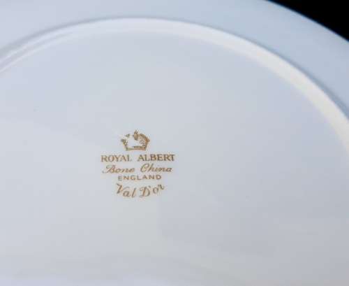 Royal Albert Val d`Or  - side (cake) plate - good condition - 6 available - 18cm