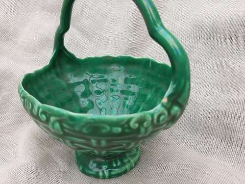 Luciaware basket vase - small chip