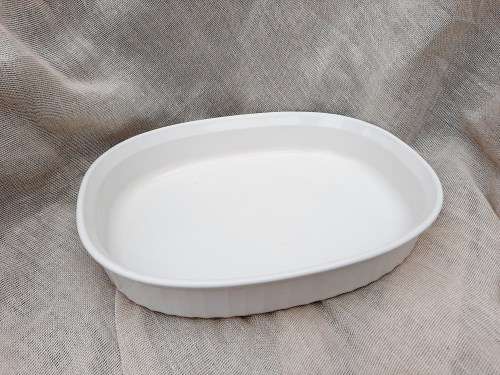 Corningware oven dish  - F-6-B - 28cm x 20cm x 4.5cm high - good condition