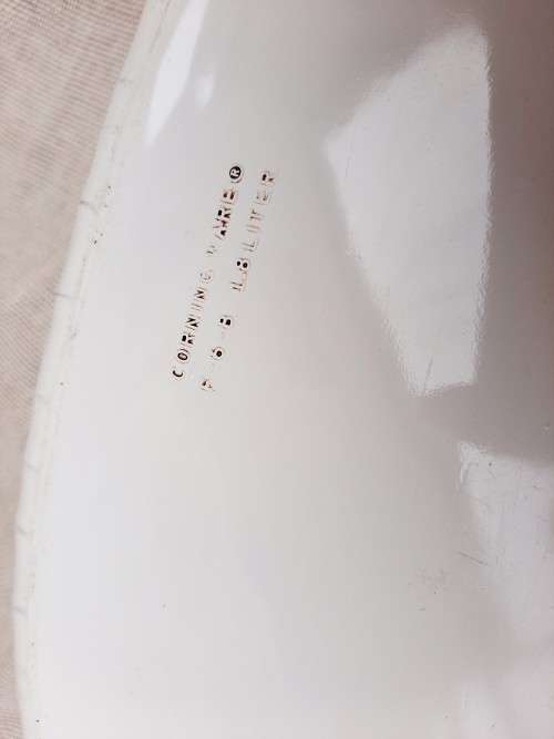 Corningware oven dish  - F-6-B - 28cm x 20cm x 4.5cm high - good condition