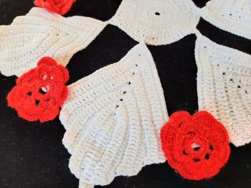 White hand-crochet doilie with red flowers 34cm