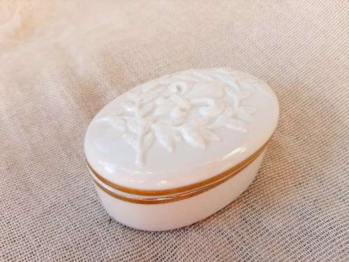 Elizabeth Arden ring / trinket box - Palace of Versailles - 8.5cm - good condition