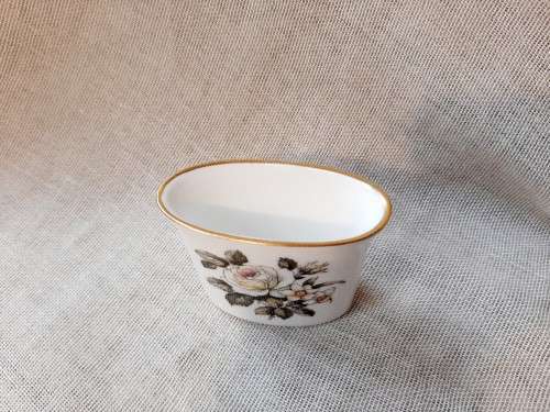 Royal Worcester toothpick holder 6.5cm toothpick holder