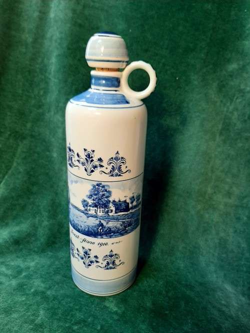Delft liquor bottle - 25cm high