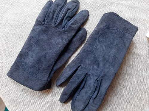 Vintage fashion gloves - suede leather, blue, size small - very good condition