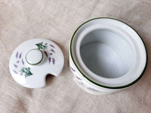 Wiesenthal jam pot - lavender - porcelain - 8cm high, 10cm diameter