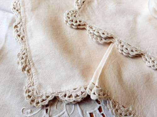 3 beige cotton napkins - with crochet edge - 42  x 42cm