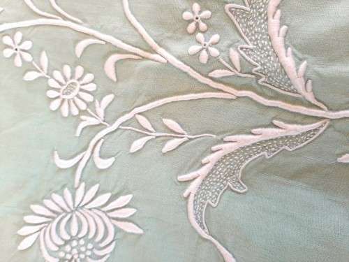 2 vintage guest towels - good condition - pale green - 106 x 62cm