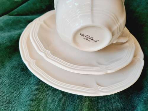 Villeroy and Boch coffee cup trio - Manoir