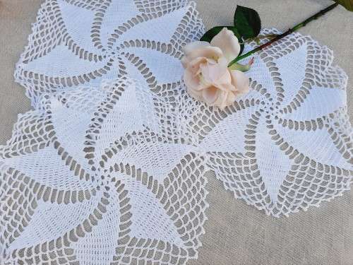 3 white pin wheel doilies - crochet - 29cm