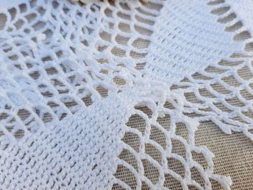 3 white pin wheel doilies - crochet - 29cm