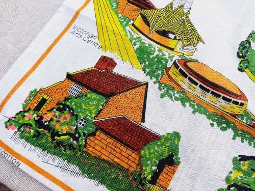 Linen tea towel - souvenir of Melbourne  - 72 x 46cm