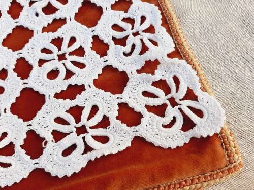 Chunky crochet tray cloth - 53 x 37cm - white