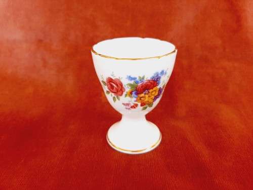 Paragon china egg cup - Rockingham- 7cm high - VGC