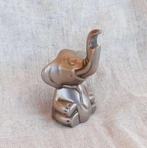Elephant bottle opener - 9cm