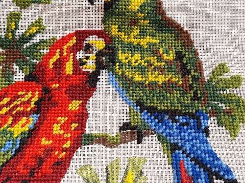Unfinished tapestry - parrots - 24 x 47cm (tapestry area)