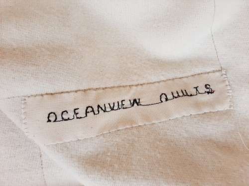 Quilt - with fleecy backing 120  x 120 cm - unused