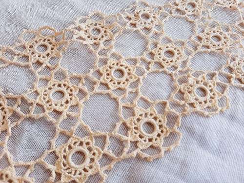 Crocheted mat - golden colour - 16 x 33cm