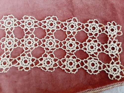 Crocheted mat - golden colour - 16 x 33cm