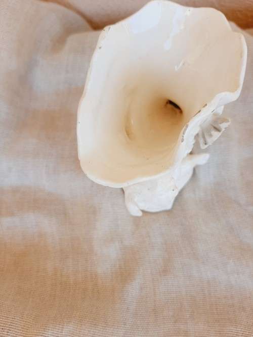 Balboa Putti / cherub vase - 13cm high