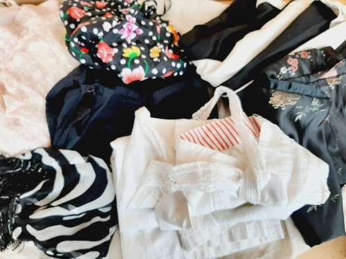 Lot of women`s clothing - 7 items - mixed sizes - good condition