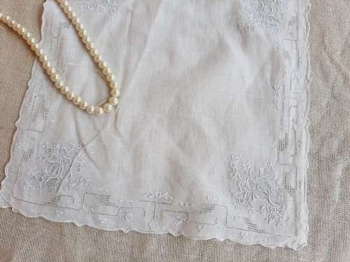 Finely embroidered handkerchief / hanky 26 x 26cm