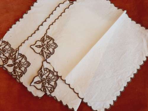 Set of 4 Madeira embroidery napkins 23 x 23cm