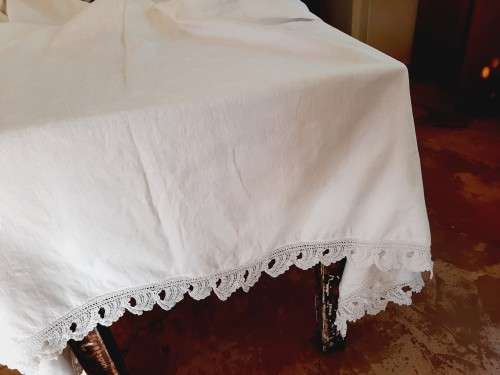 Lovely white damask tablecloth with hand crocheted edging 185 x 185cm