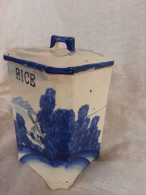 Blue and white cannister - rice - 17cm high x 11cm x 11cm