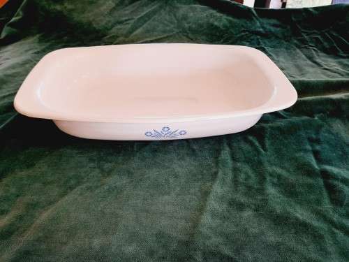Corningware roaster dish- 40cm handle to handle x 25cm  x 6cm deep. P-21