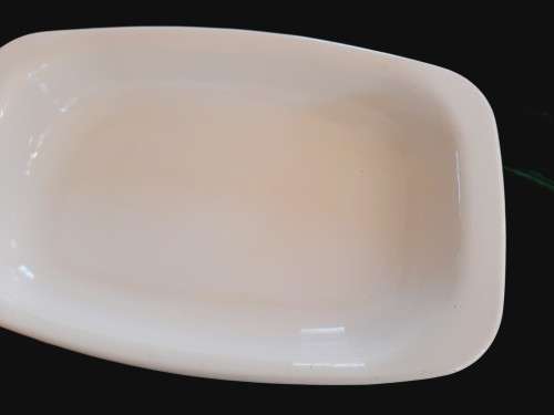Corningware roaster dish- 40cm handle to handle x 25cm  x 6cm deep. P-21