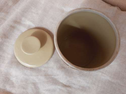 Retro storage pot - 18cm high