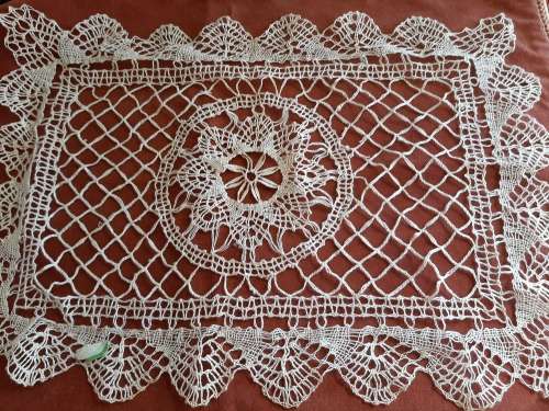 Handmade lace tray cloth 28 x 44 cm - cream