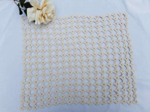Beige mat - cotton 0 crocheted 30 x 36 cm