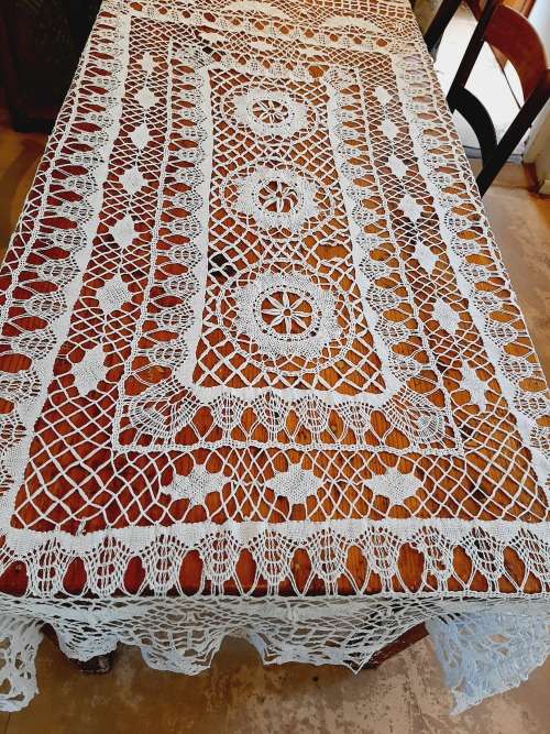 Vintage, handmade lace tablecloth- white 210 x 132 cm