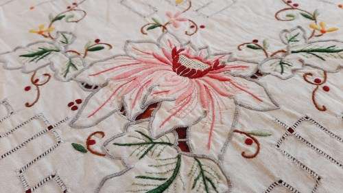 Large, cotton tablecloth - embroidered flowers - 156 x 210cm