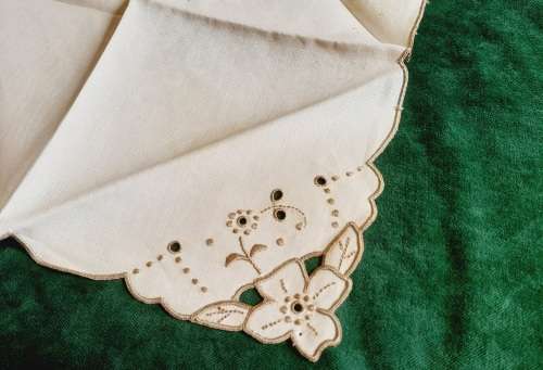 3 embroidered linen napkins - cream and brown - 28 x 28cm