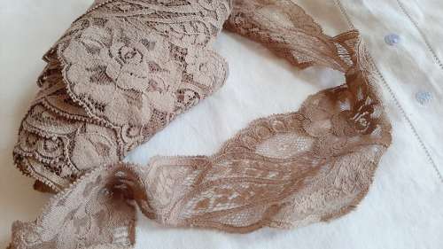 Synthetic lace  -ecru colour- 3.5-7cm wide - price is per metre -