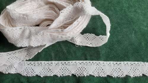 Salvaged cotton trim  1.5cm wide, 2.5 m long