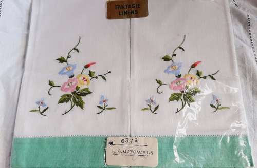 4 Vintage, cotton, guest towels with embroidery