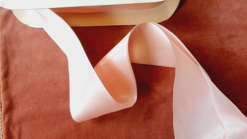 Vintage blanket binding - satin ribbon (6cm folded) 12cm wide - price per metre