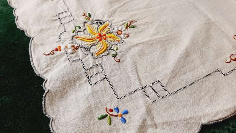 Embroidered tray cloth/ place mat- cotton- cream - 26 x 46 cm