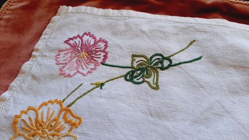 Embroidered tray cloth - white linen with colourful embroidery - 44 x 32cm