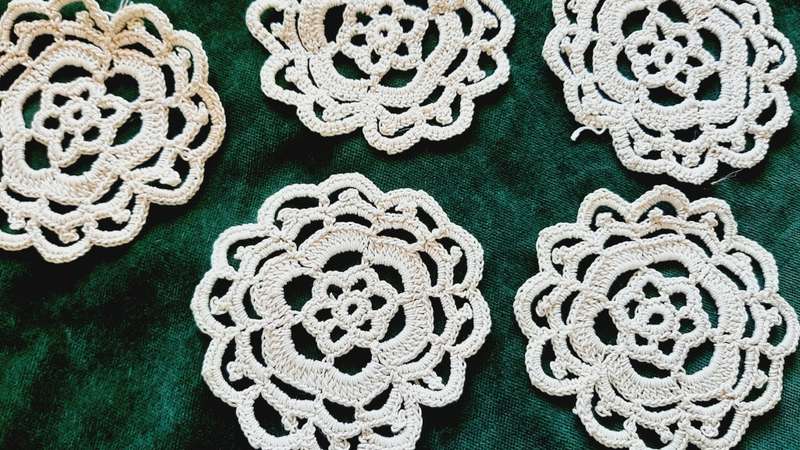 5 small crochet doilies or coasters - 8cm