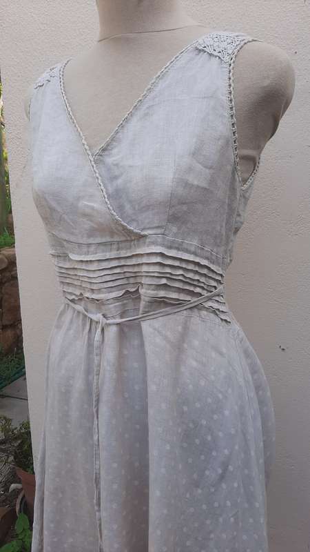 Linen dress -made in Italy - size  medium 36