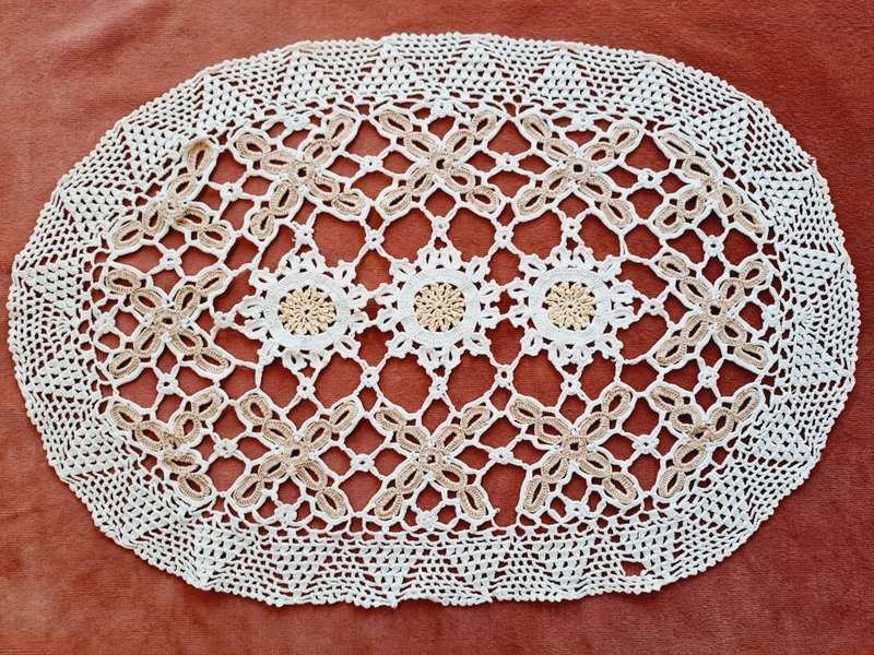 Crochet doily doilie 42 x 28 cm -small break