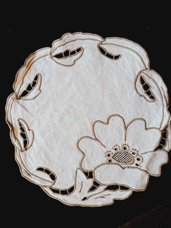 Embroidered linen doily/ doilie - 21cm