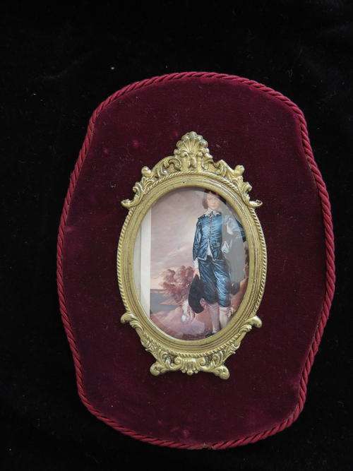 Velvet photo frame