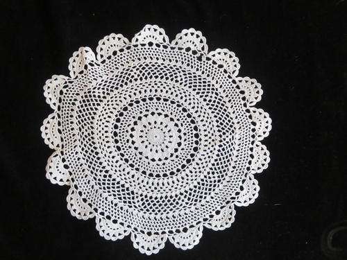 Crochet doily - 28cm